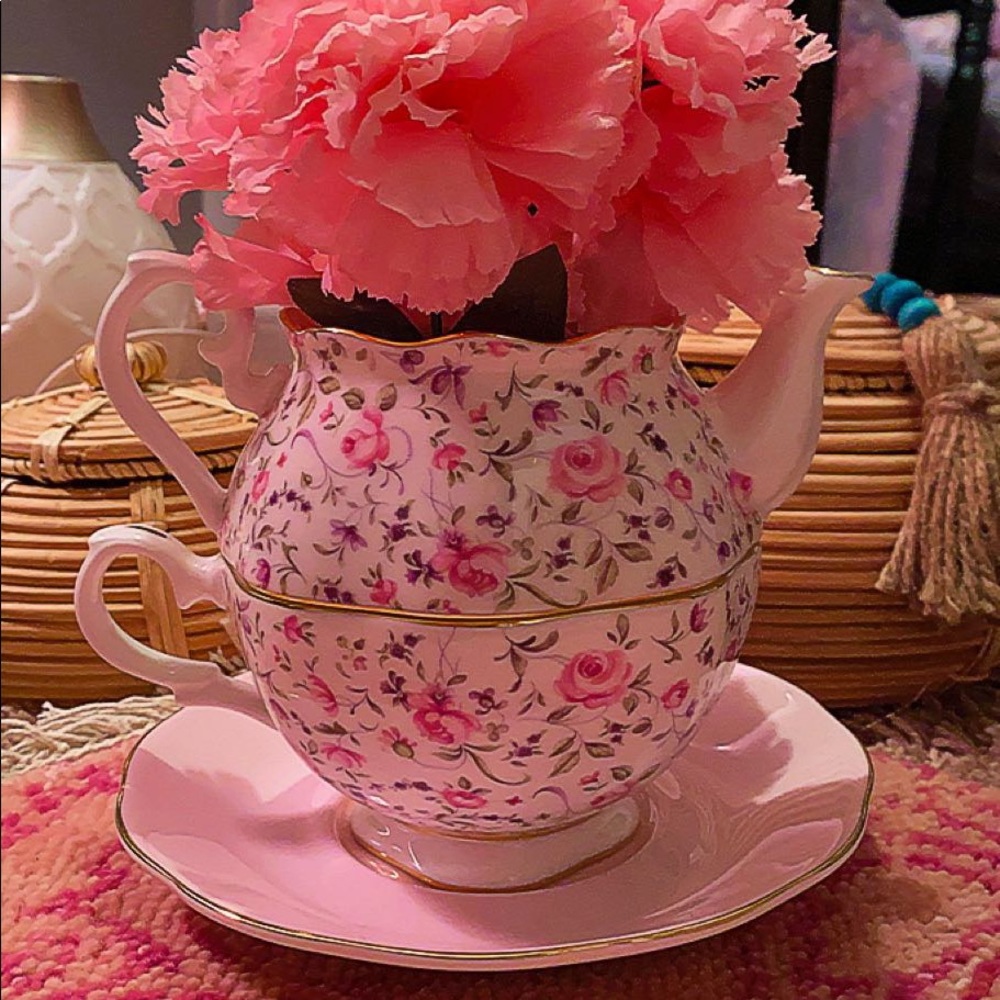 *SOLD Royal Albert ROSE CONFETTI Floral TEA POT